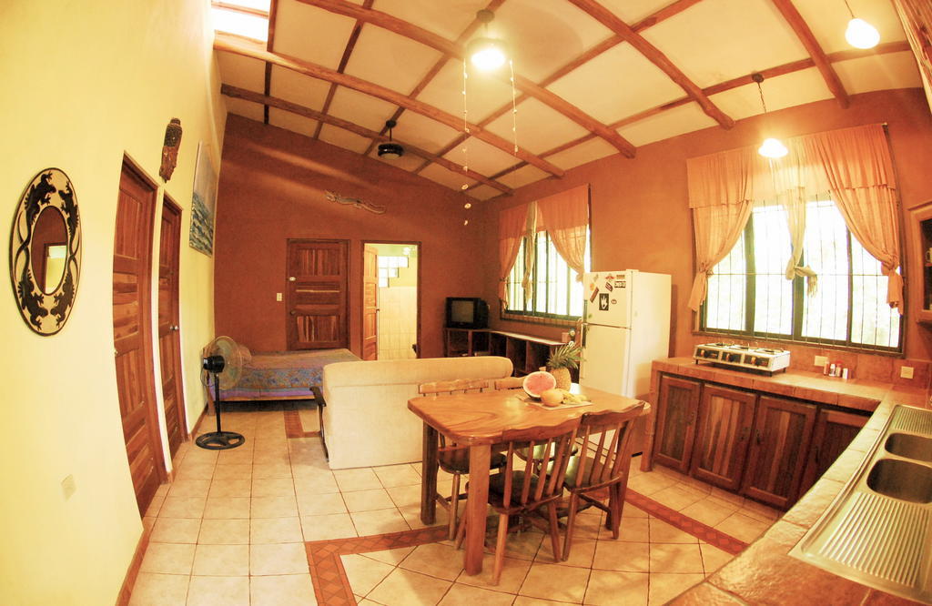Casa Zen Guesthouse & Yoga Center Playa Santa Teresa  Room photo